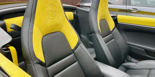 Porsche 911 Carrera 4S. Перетяжка салона и оклейка кузова в 